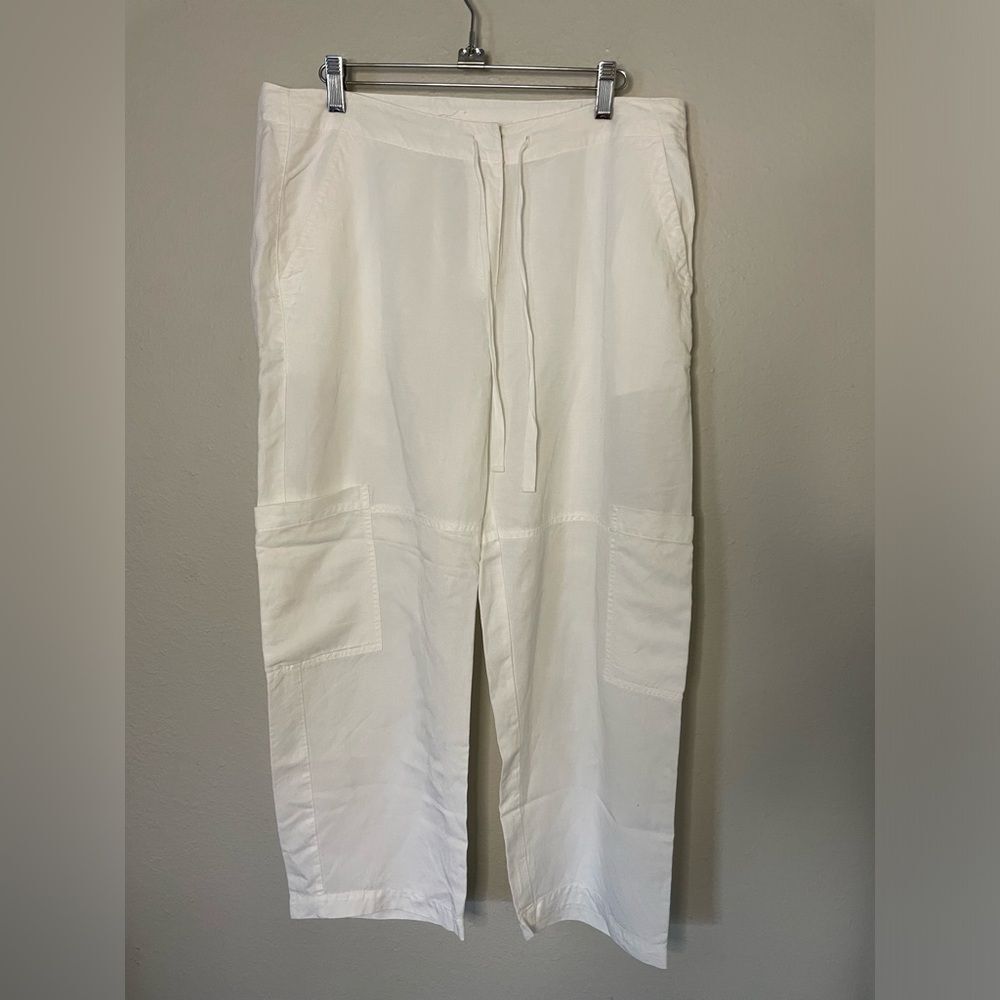 Eileen Fisher White Tencel Linen Cargo Pants SP Cropped Minimalist Lagenlook